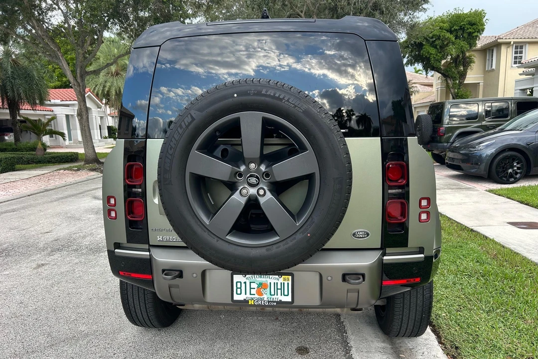 2021 Land Rover Defender 90 - Image 5 of 31