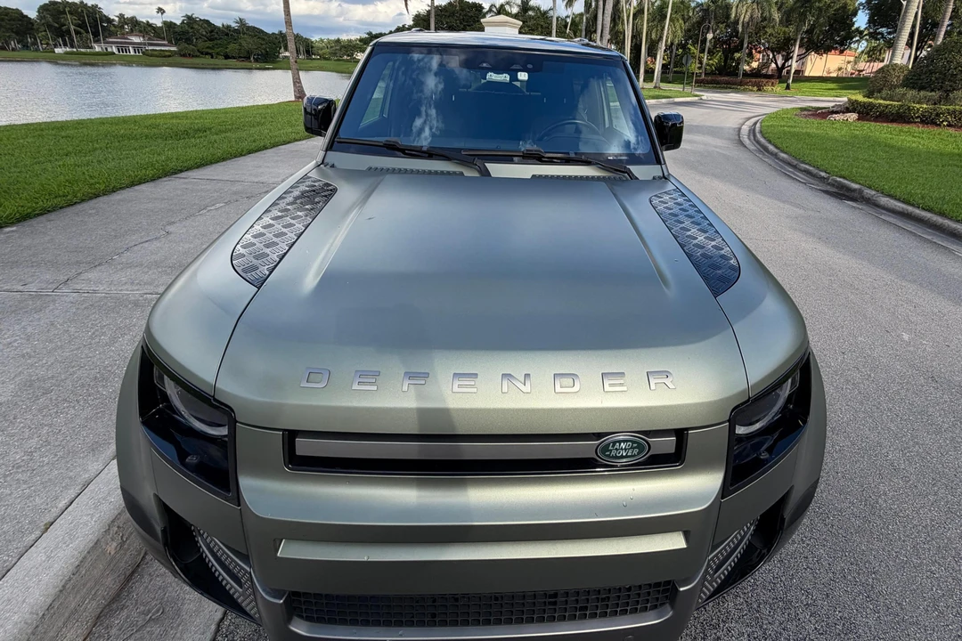 2021 Land Rover Defender 90 - Image 7 of 31