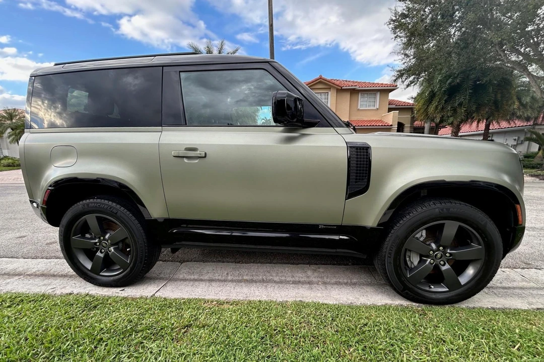 2021 Land Rover Defender 90 - Image 3 of 31