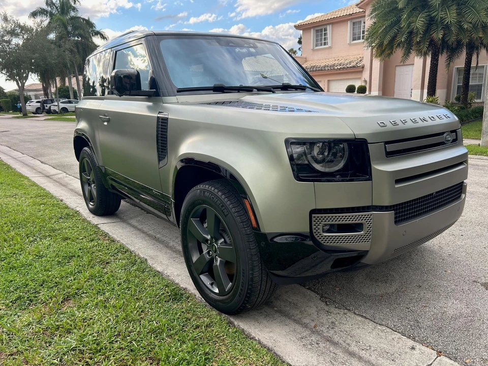 2021 Land Rover Defender 90 - Image 16 of 31