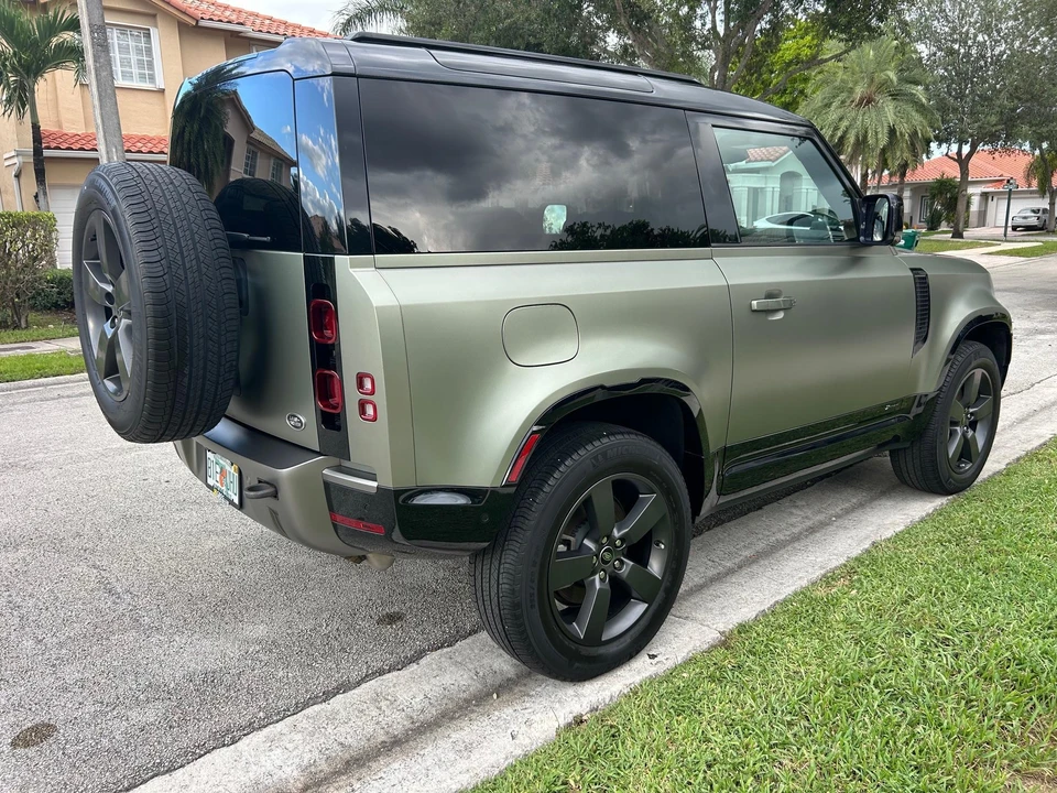 2021 Land Rover Defender 90 - Image 14 of 31