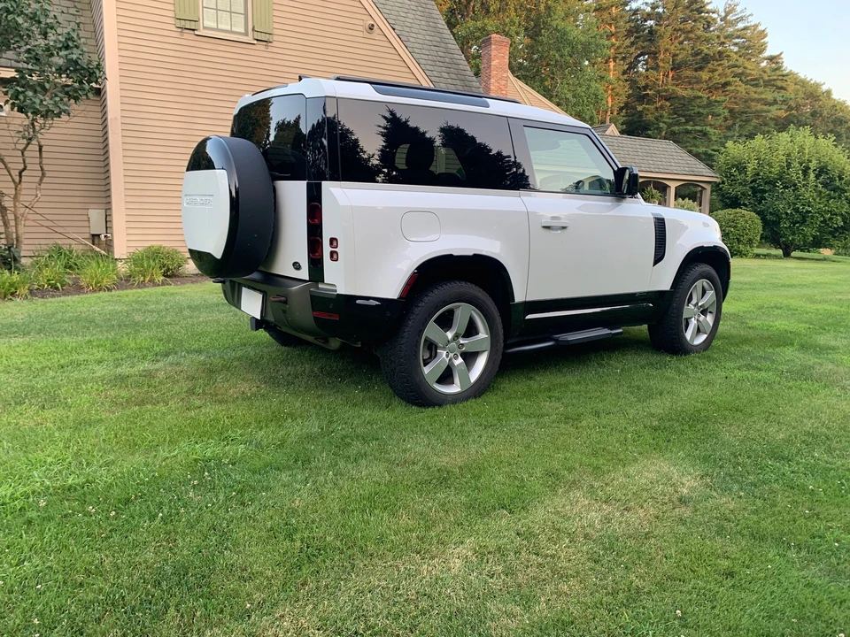 2021 Land Rover Defender L663 - Image 7 of 31