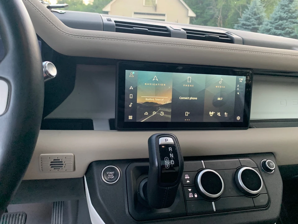 2021 Land Rover Defender L663 - Image 25 of 31