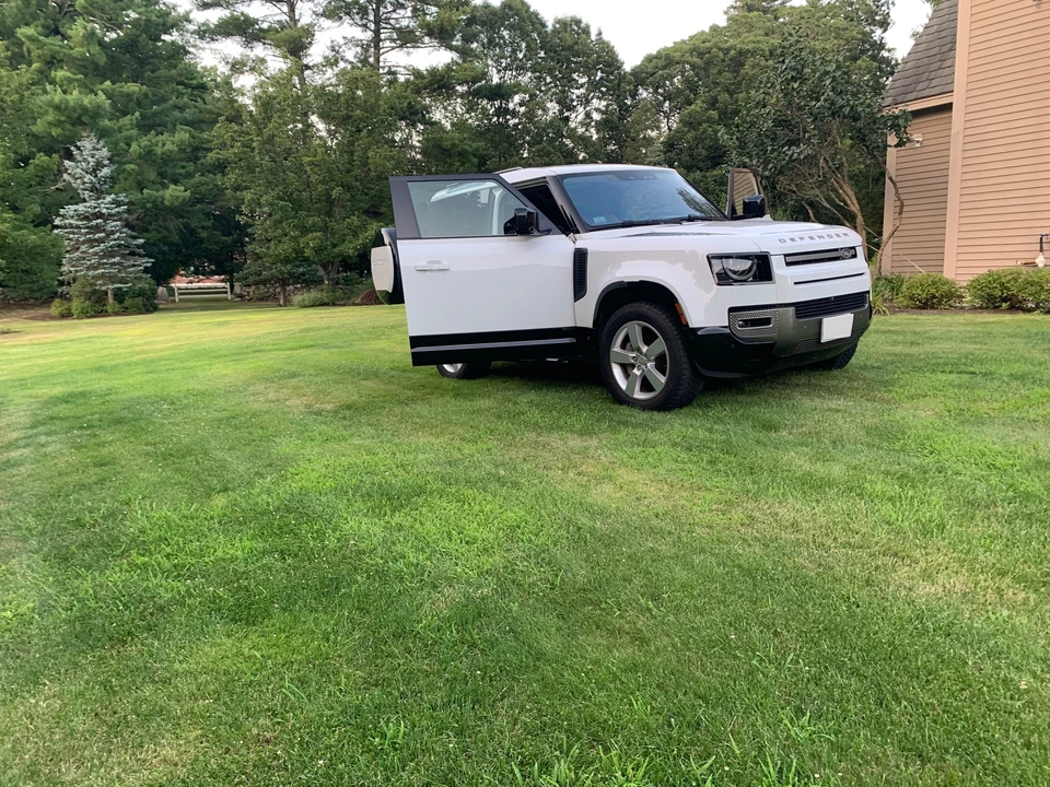 2021 Land Rover Defender L663 - Image 8 of 31