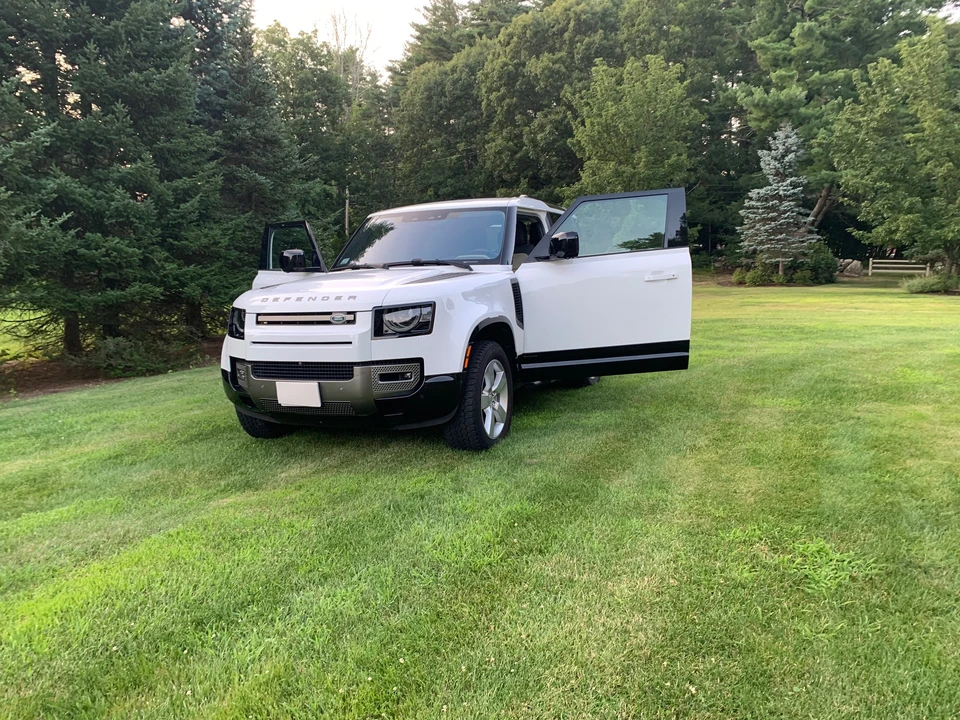 2021 Land Rover Defender L663 - Image 9 of 31