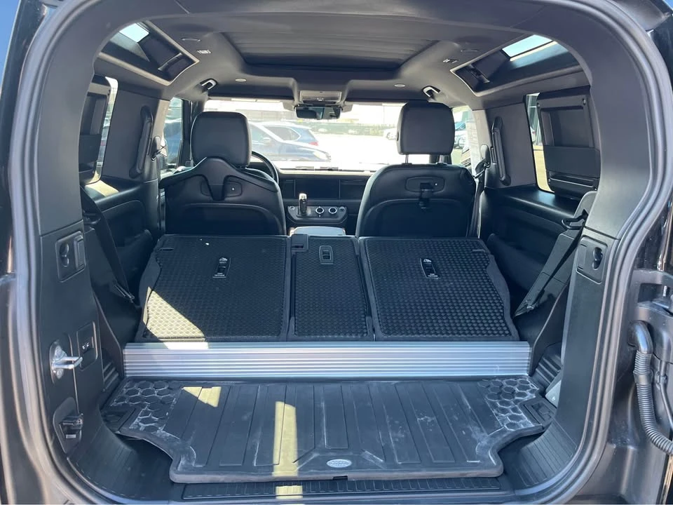 2021 Land Rover Defender L663 - Image 9 of 14