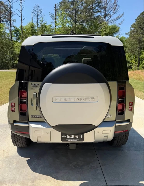 2021 Land Rover Defender L663 - Image 7 of 15