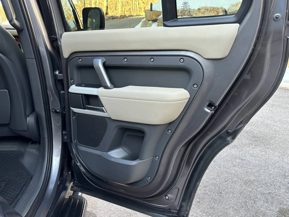 2021 Land Rover Defender L663 - Image 19 of 24