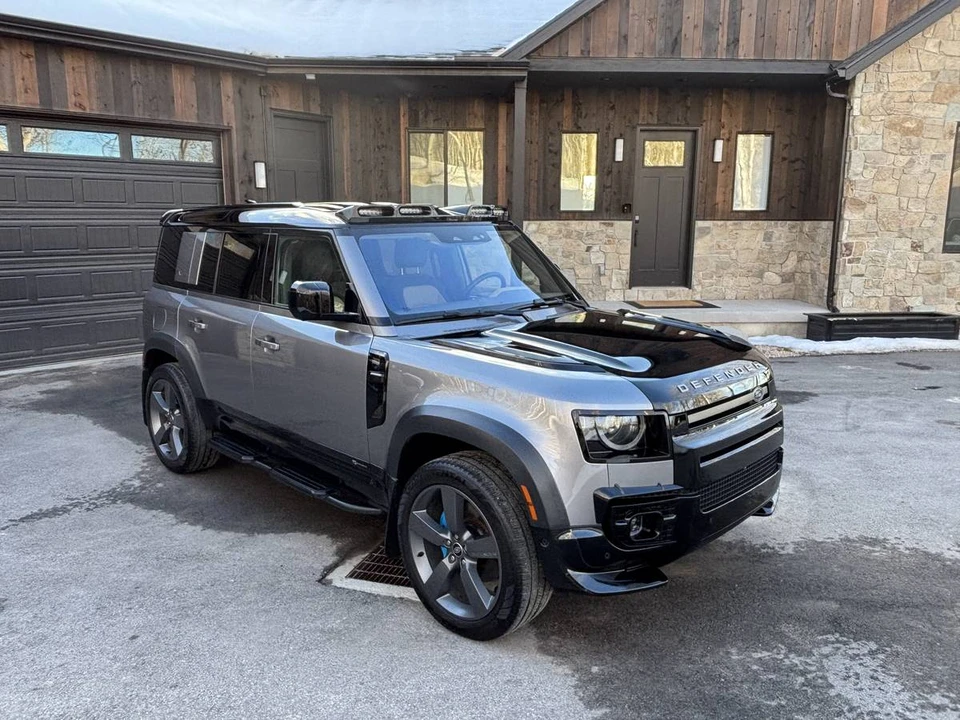 2021 Land Rover Defender L663 - Image 8 of 24