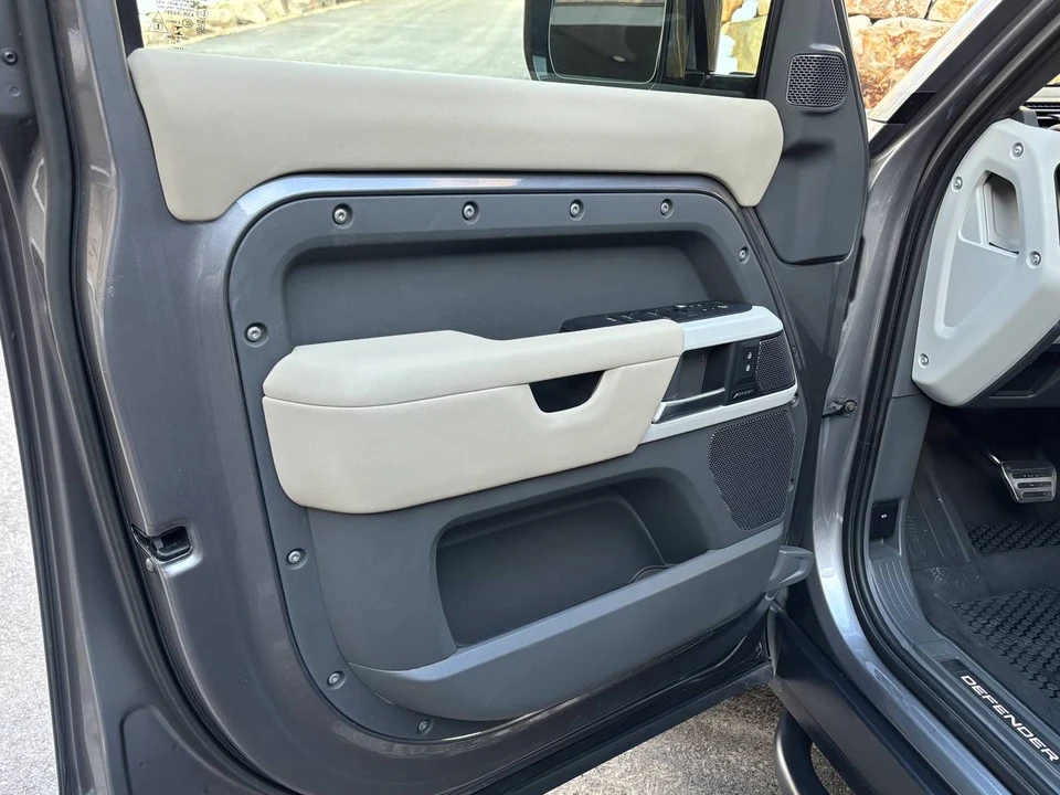 2021 Land Rover Defender L663 - Image 16 of 24