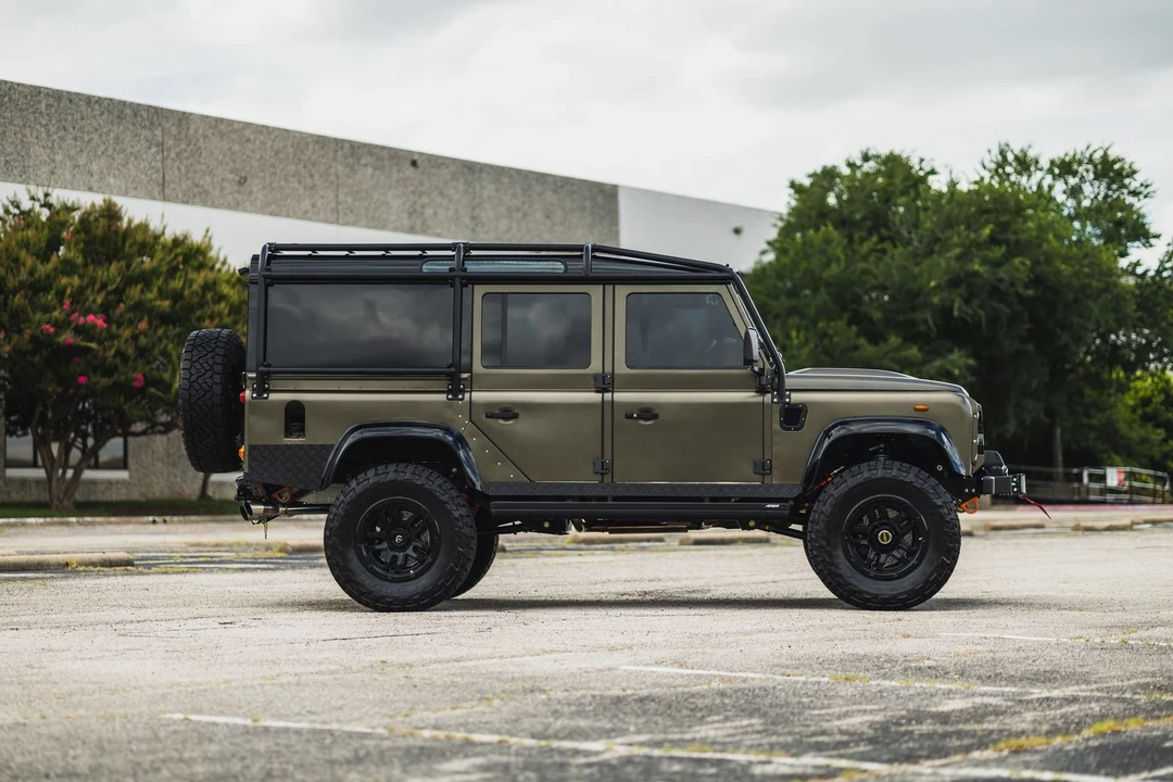 2021 Land Rover Defender L663 - Image 20 of 31
