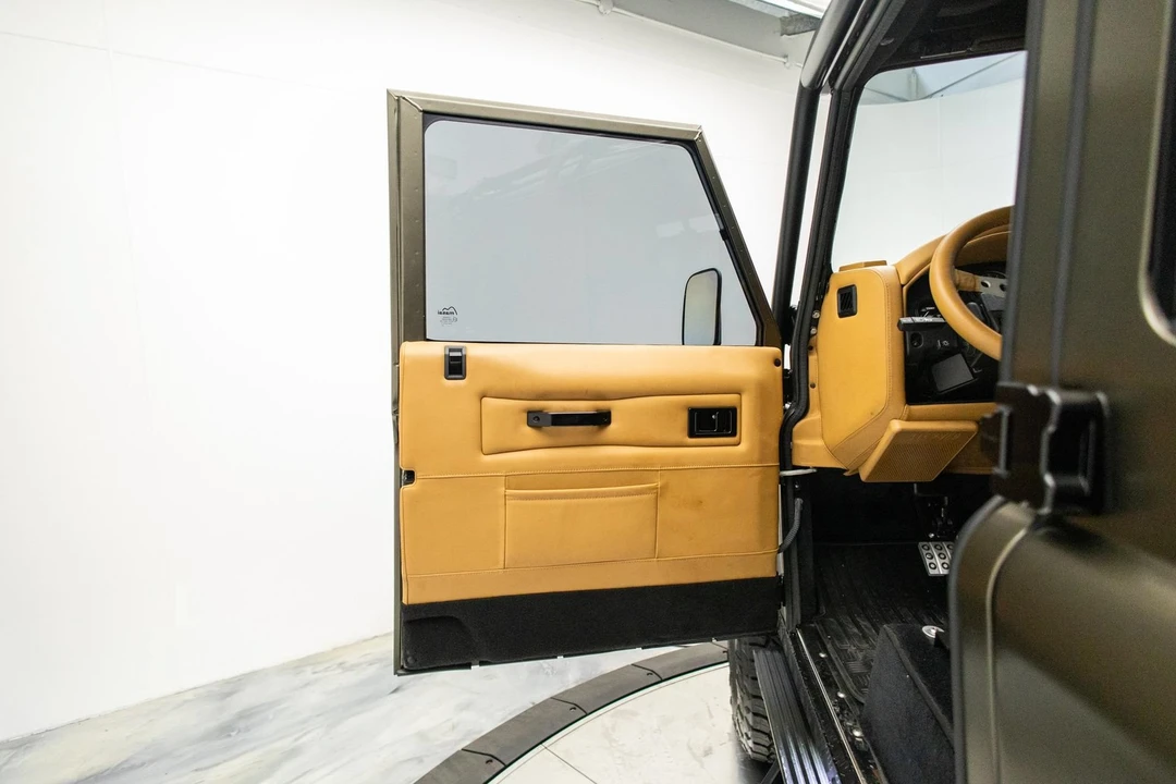 2021 Land Rover Defender L663 - Image 24 of 31