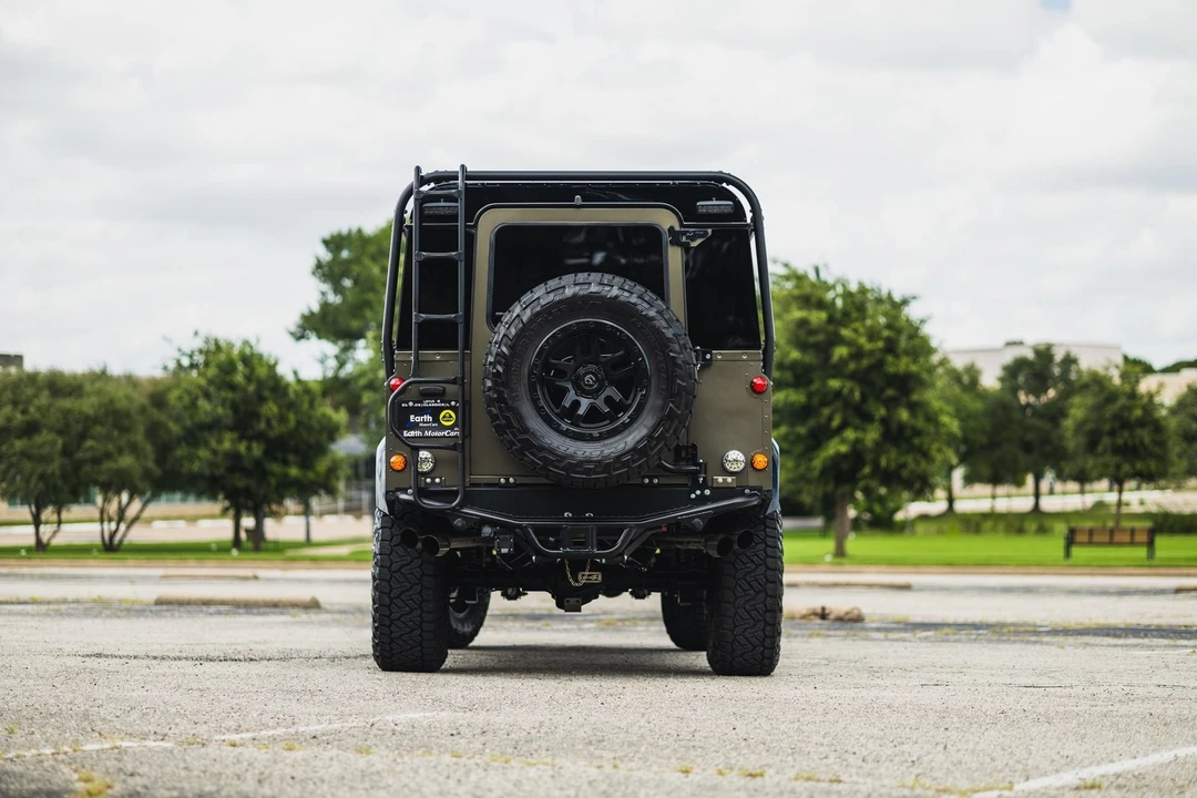 2021 Land Rover Defender L663 - Image 9 of 31