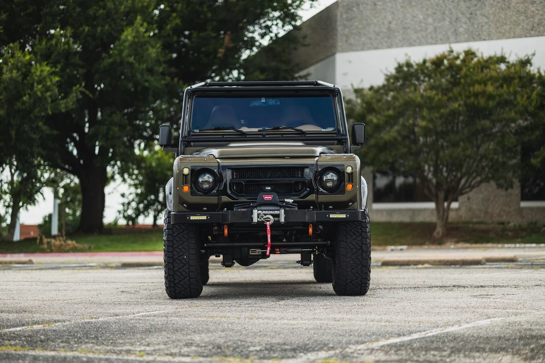2021 Land Rover Defender L663 - Image 18 of 31