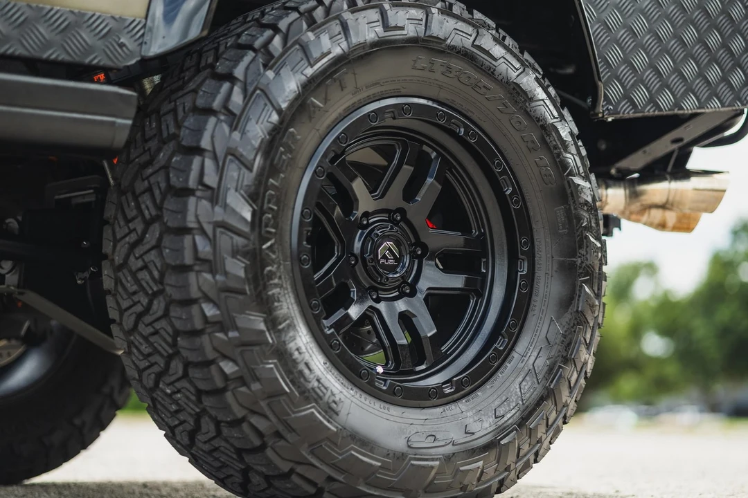 2021 Land Rover Defender L663 - Image 8 of 31