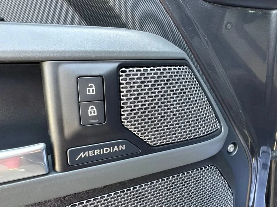 2021 Land Rover Defender L663 - Image 16 of 18