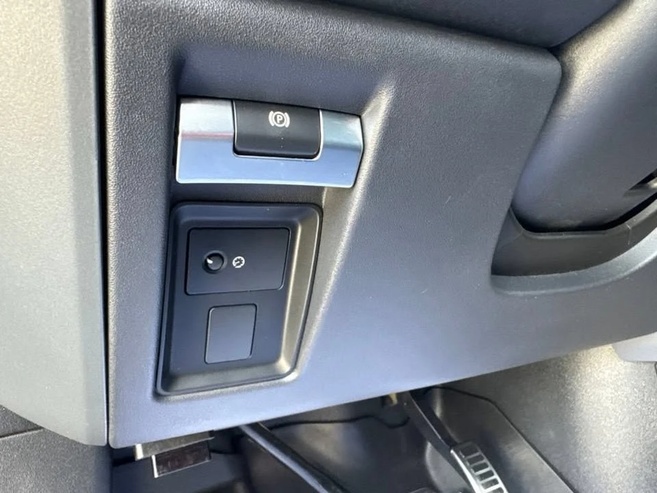 2021 Land Rover Defender L663 - Image 14 of 18