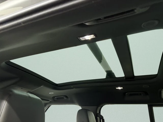 2021 Land Rover Defender L663 - Image 13 of 20