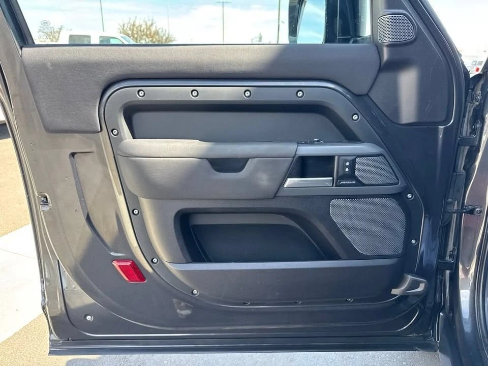 2021 Land Rover Defender L663 - Image 10 of 18