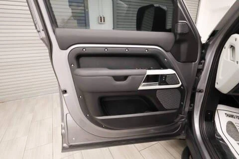 2021 Land Rover Defender L663 - Image 9 of 10