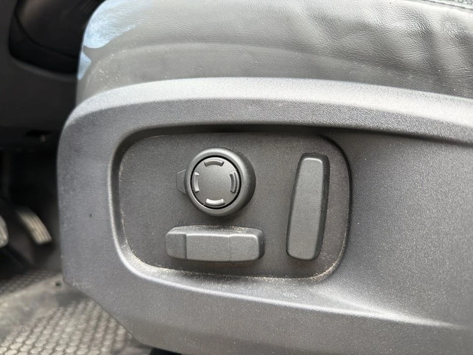 2021 Land Rover Defender L663 - Image 6 of 19