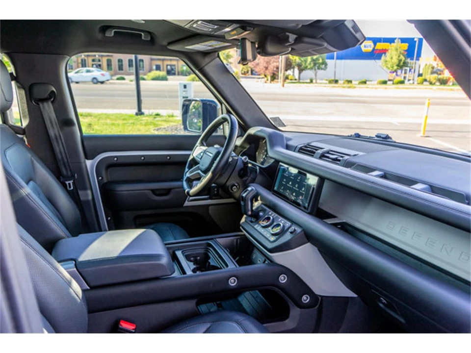 2021 Land Rover Defender L663 - Image 8 of 31