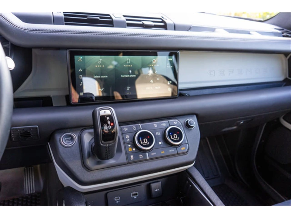2021 Land Rover Defender L663 - Image 29 of 31