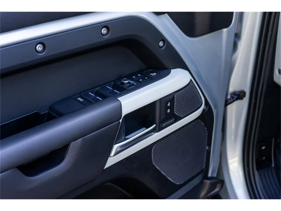 2021 Land Rover Defender L663 - Image 21 of 31