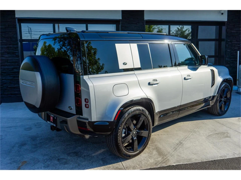 2021 Land Rover Defender L663 - Image 12 of 31