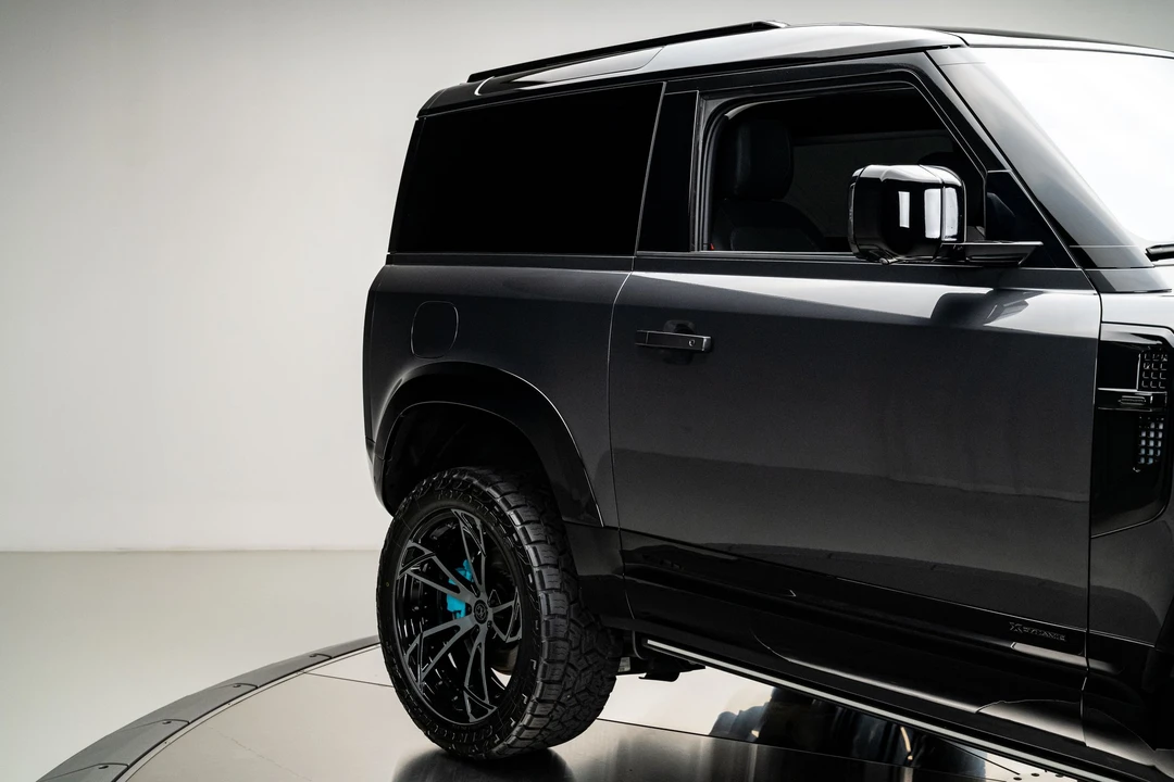 2021 Land Rover Defender L663 - Image 17 of 31