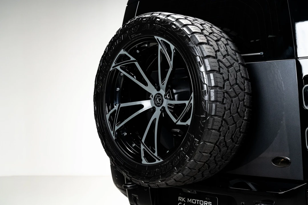 2021 Land Rover Defender L663 - Image 30 of 31