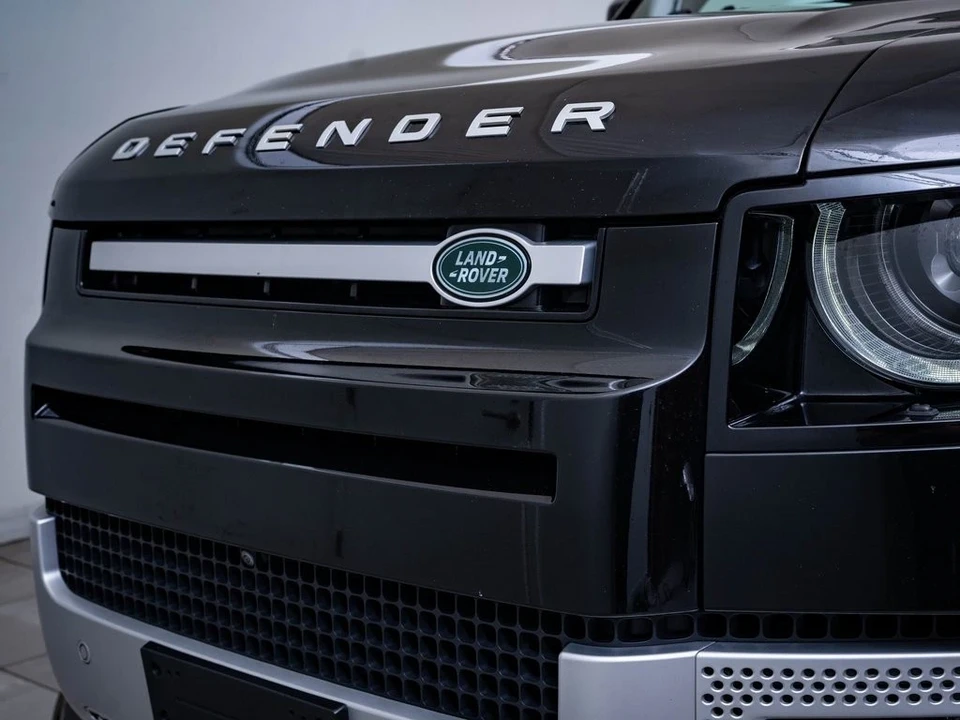 2021 Land Rover Defender L663 - Image 3 of 21