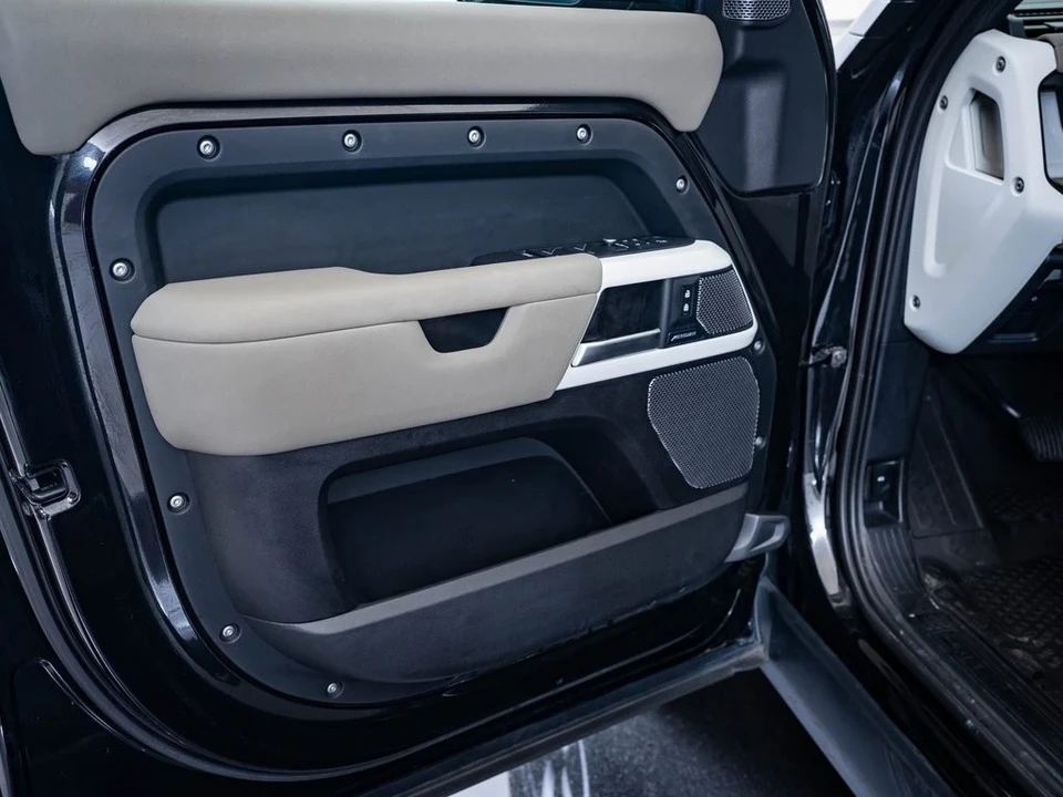 2021 Land Rover Defender L663 - Image 17 of 21