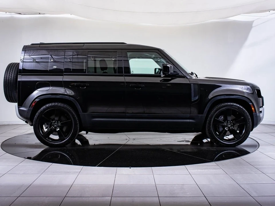 2021 Land Rover Defender L663 - Image 11 of 21