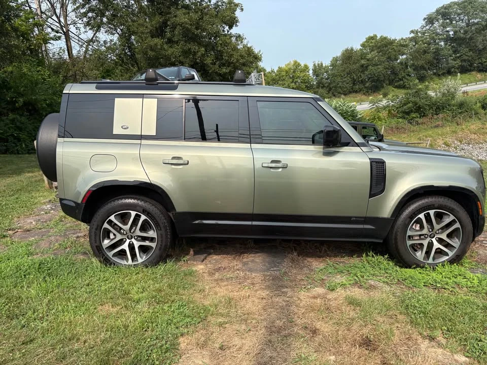 2021 Land Rover Defender L663 - Image 4 of 6