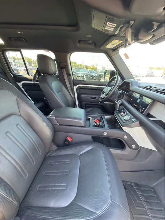 2021 Land Rover Defender L663 - Image 4 of 8