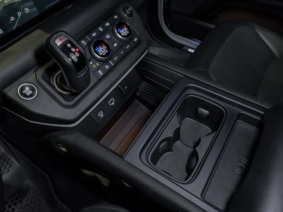 2021 Land Rover Defender L663 - Image 15 of 19