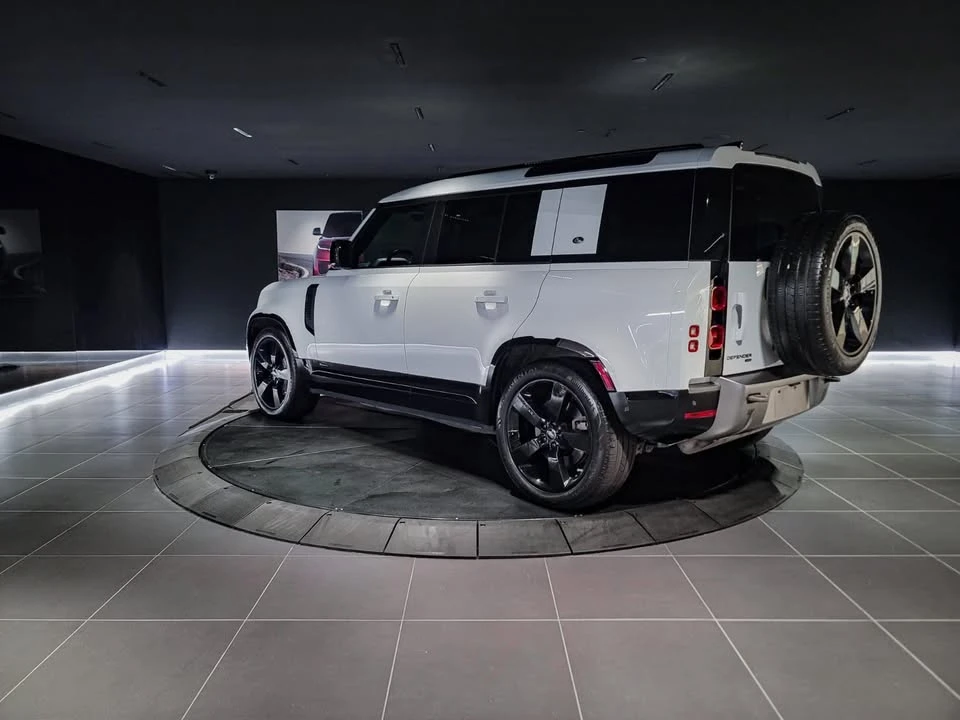 2021 Land Rover Defender L663 - Image 6 of 19
