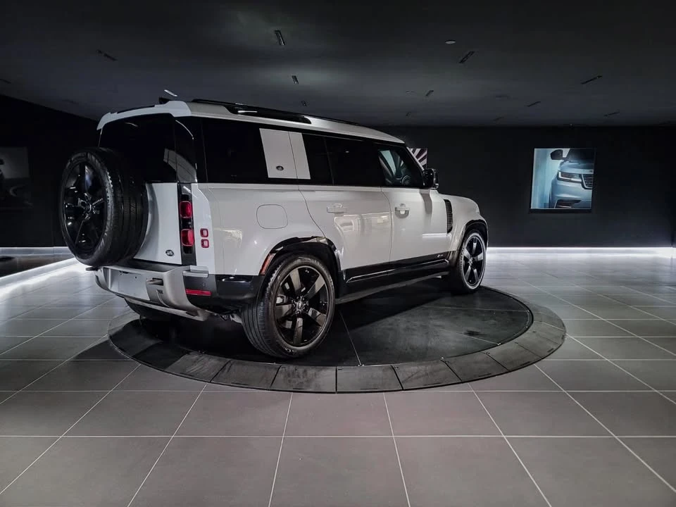 2021 Land Rover Defender L663 - Image 4 of 19