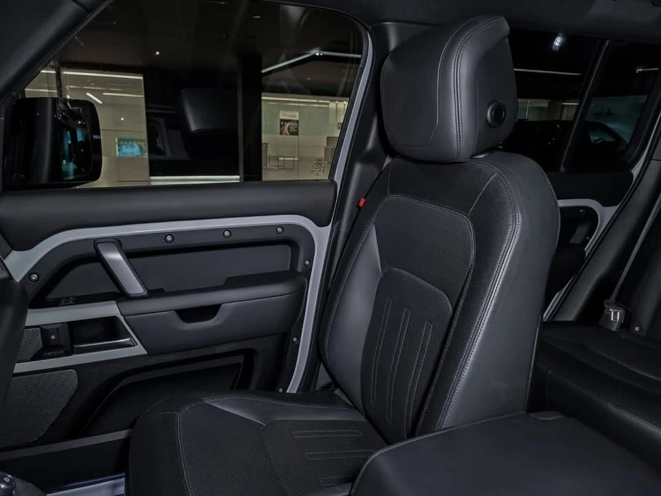 2021 Land Rover Defender L663 - Image 18 of 19