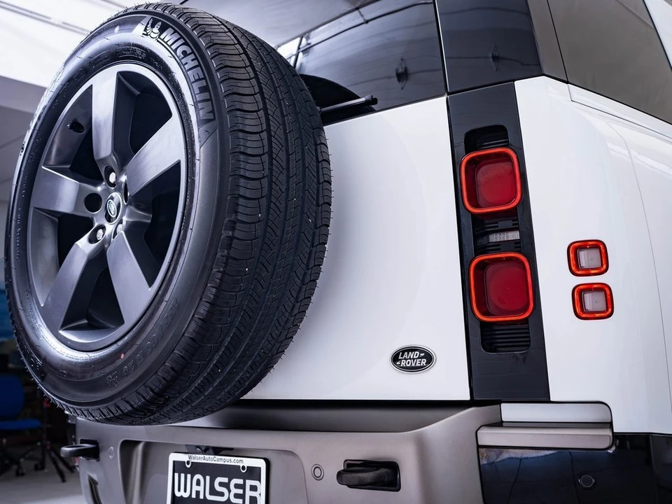 2021 Land Rover Defender L663 - Image 9 of 21