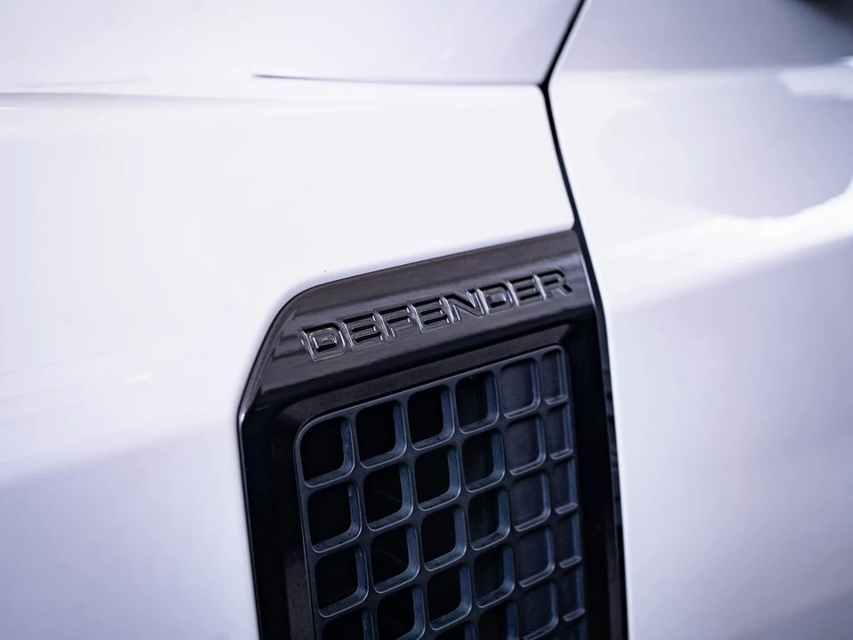 2021 Land Rover Defender L663 - Image 15 of 21