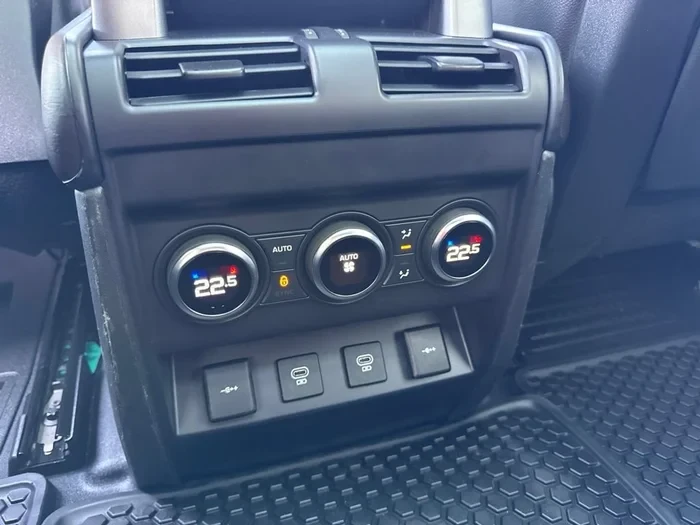 2021 Land Rover Defender L663 - Image 15 of 16