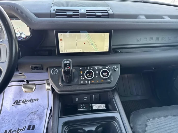 2021 Land Rover Defender L663 - Image 11 of 16