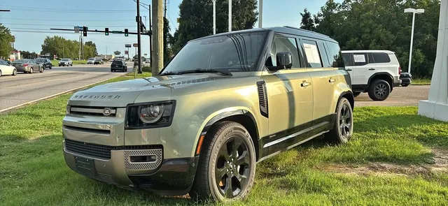 2021 Land Rover Defender X-Dynamic SE