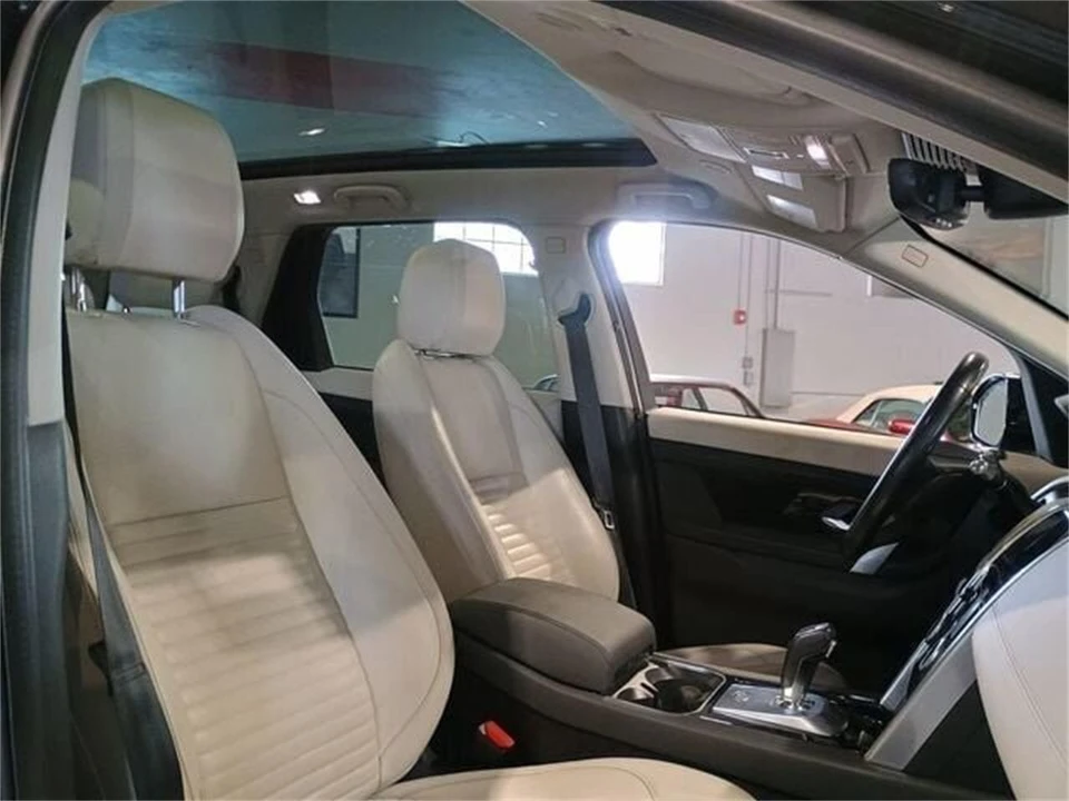 2021 Land Rover Discovery 5th Gen - Image 19 of 28