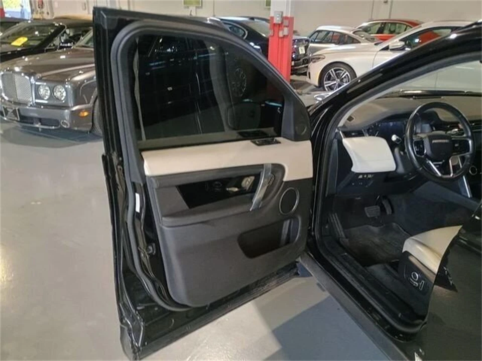 2021 Land Rover Discovery 5th Gen - Image 11 of 28