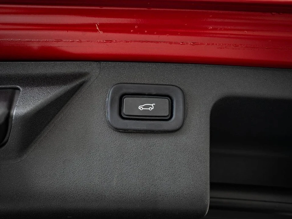 2021 Land Rover Discovery 5th Gen - Image 17 of 21