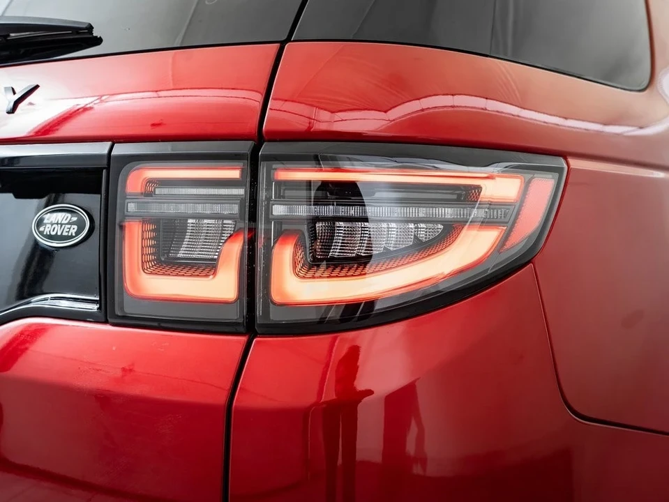 2021 Land Rover Discovery 5th Gen - Image 15 of 21