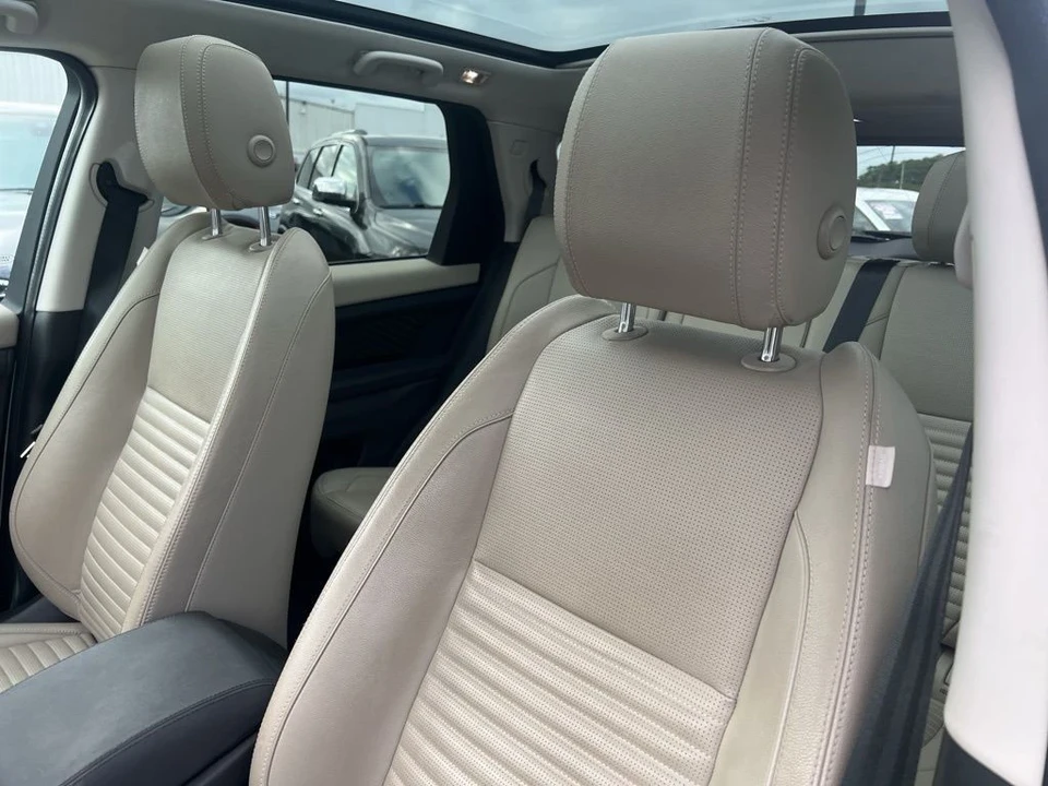 2021 Land Rover Discovery 5th Gen - Image 10 of 12